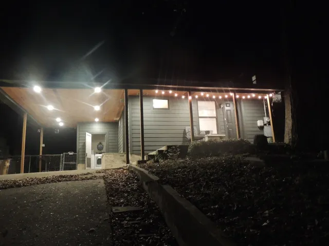 $2,250 | 1307 Deloney Street, Austin, TX 78721