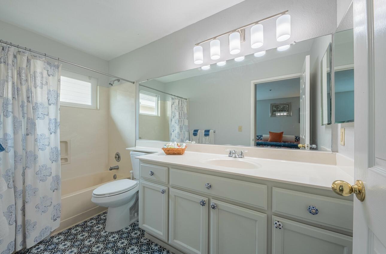 21028 Country Park Road Salinas, CA 93908 - Photo 34 of 37 Gallery Image 34