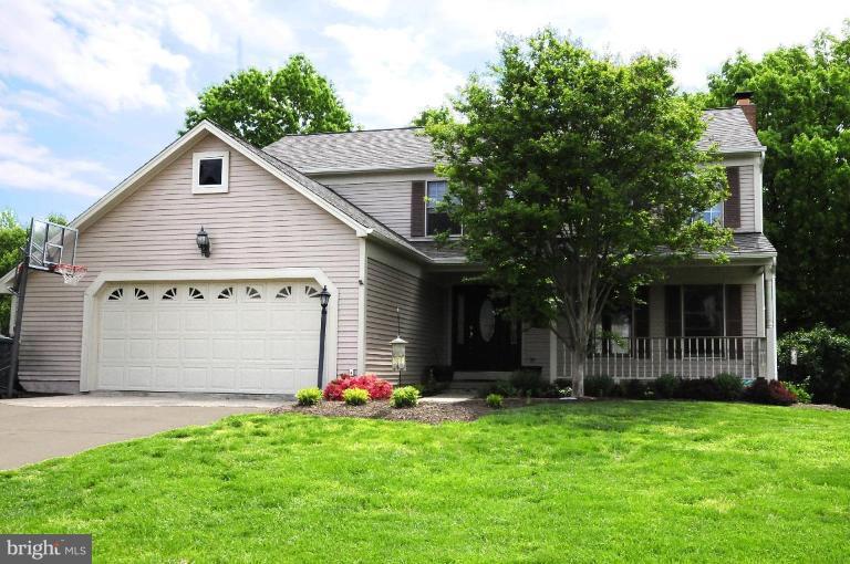 2217 Halter Lane Reston, VA 20191 - Photo 1 of 16 Exterior (Main)