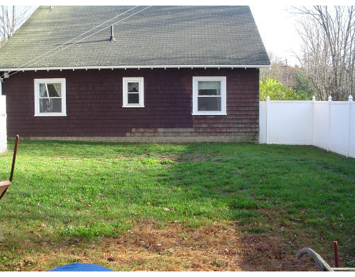 329 Wareham Road Marion, MA 02738 - Photo 3 of 7 Gallery Image 3