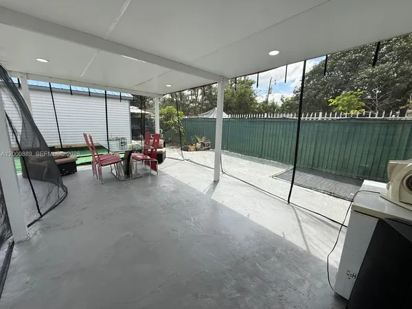 $525,000 | 6404 Meade Street, Hollywood, FL 33024