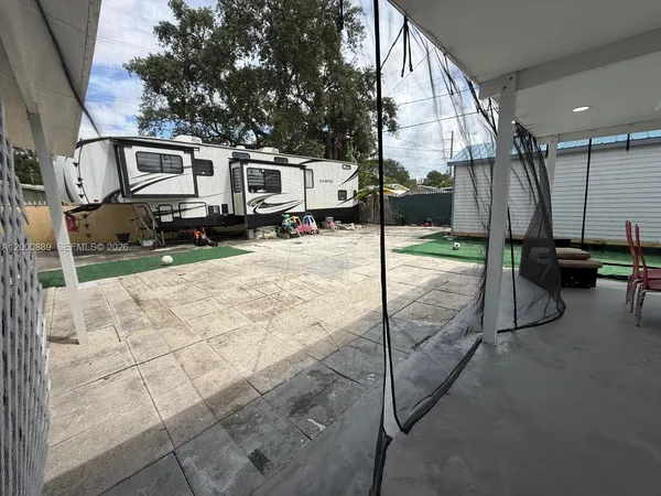 $525,000 | 6404 Meade Street, Hollywood, FL 33024
