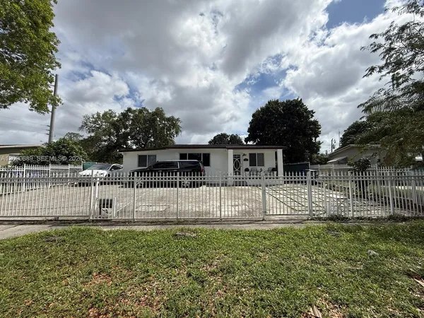 $525,000 | 6404 Meade Street, Hollywood, FL 33024