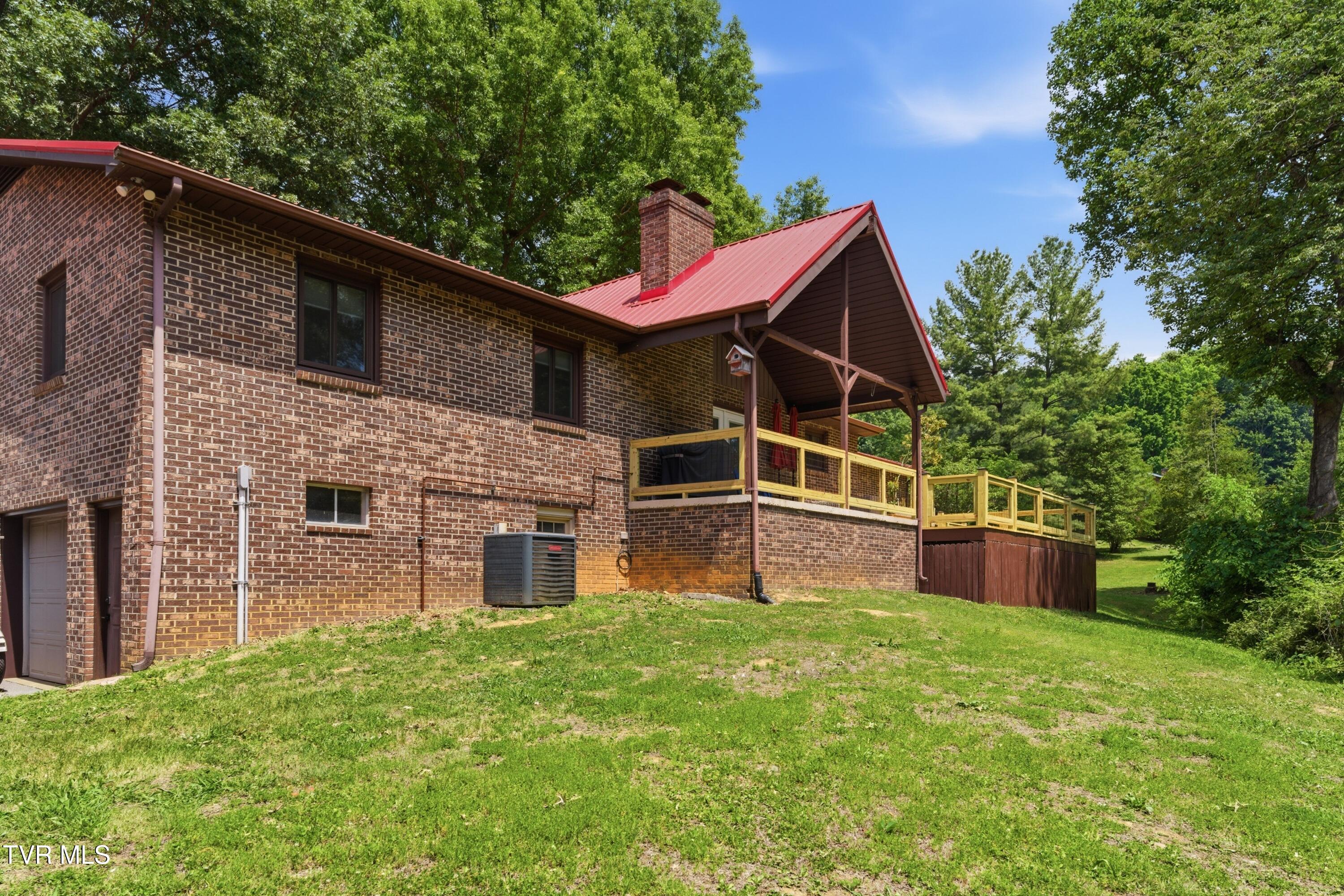 205 Spring Valley Road Unicoi, TN 37692 - Photo 5 of 38 DSC01457
