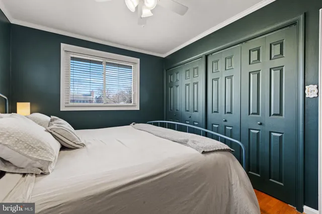 $899,900 | 2114 North Earley Street, Alexandria, VA 22302