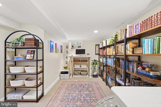 $899,900 | 2114 North Earley Street, Alexandria, VA 22302