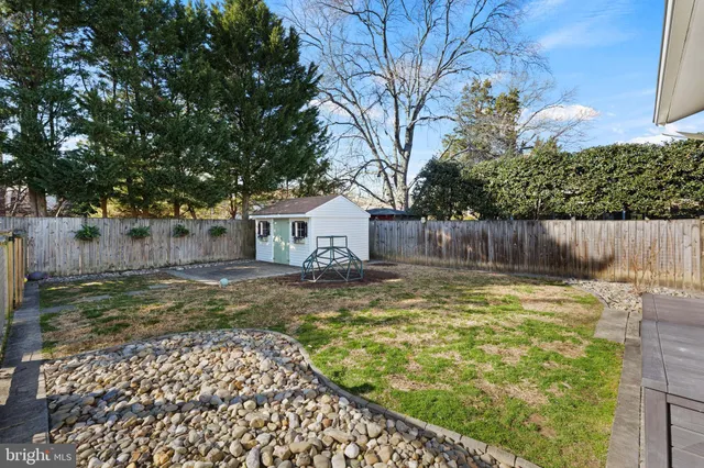 $899,900 | 2114 North Earley Street, Alexandria, VA 22302