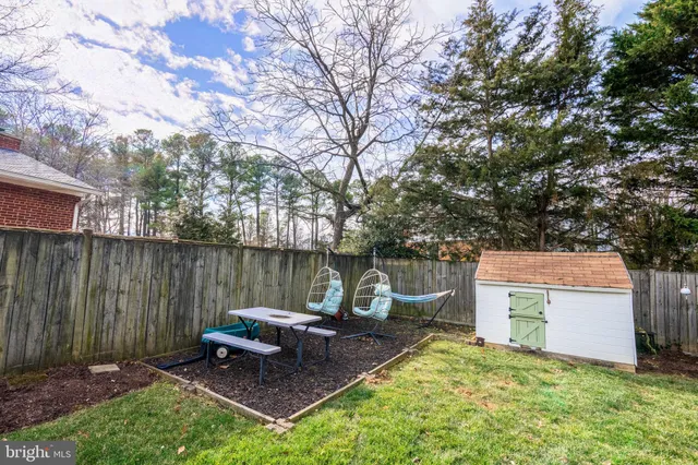 $899,900 | 2114 North Earley Street, Alexandria, VA 22302