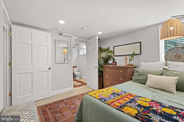 $899,900 | 2114 North Earley Street, Alexandria, VA 22302