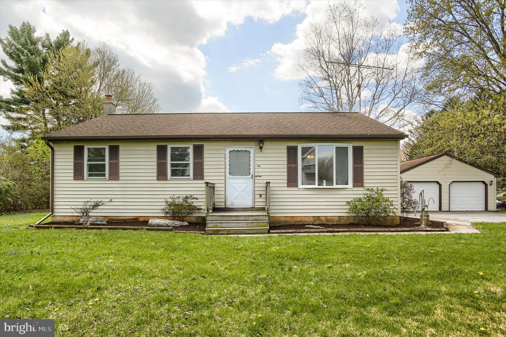 1916 Fisher Road Mechanicsburg, PA 17055 - Photo 2 of 31 a front view of house with yard and green space
