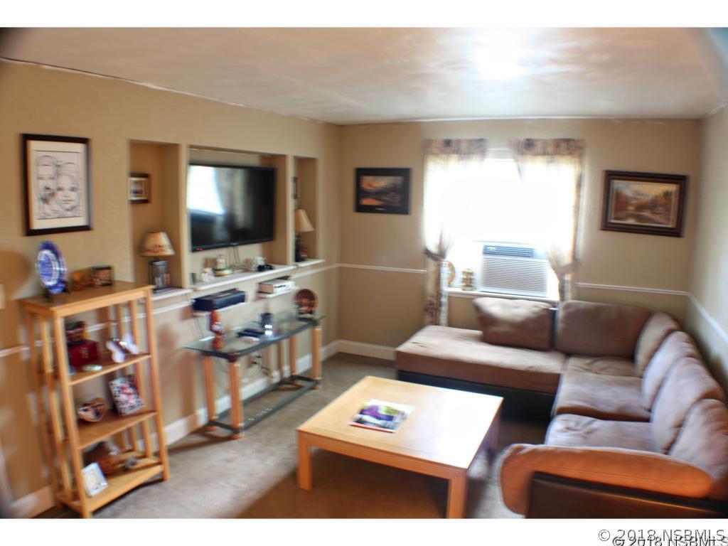 112 Riverside Terrace Edgewater, FL 32141 - Photo 3 of 13 Gallery Image 3