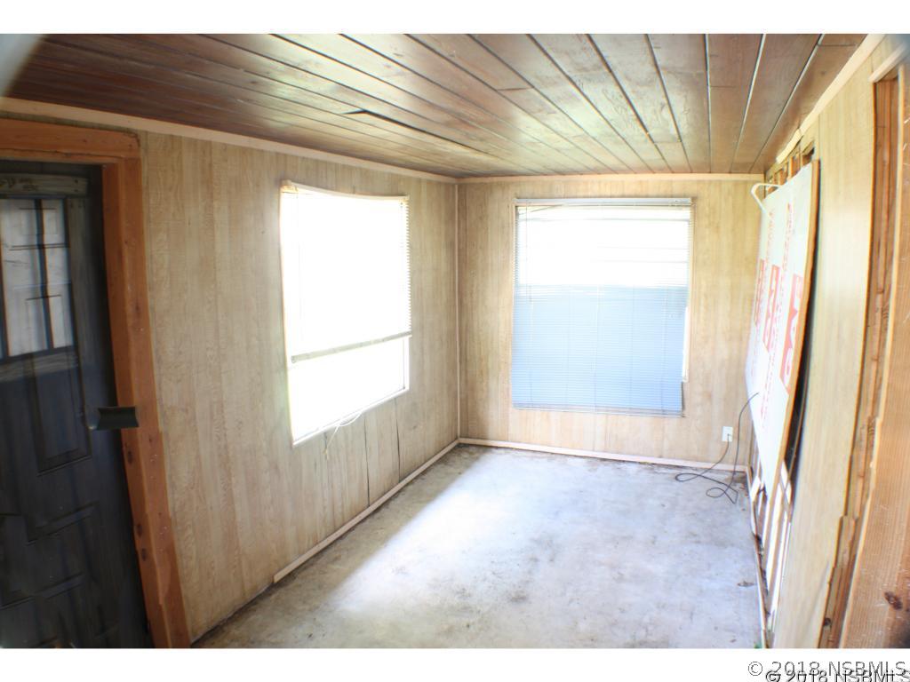 112 Riverside Terrace Edgewater, FL 32141 - Photo 9 of 13 Gallery Image 9
