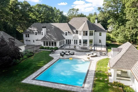 $2,895,000 | 15 Blandford Drive, Sudbury, MA 01776