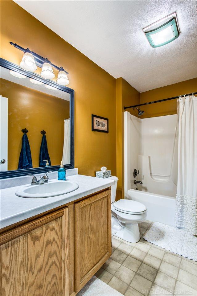 5596 Aitken Road Croswell, MI 48422 - Photo 20 of 33 Main Floor Full Bath