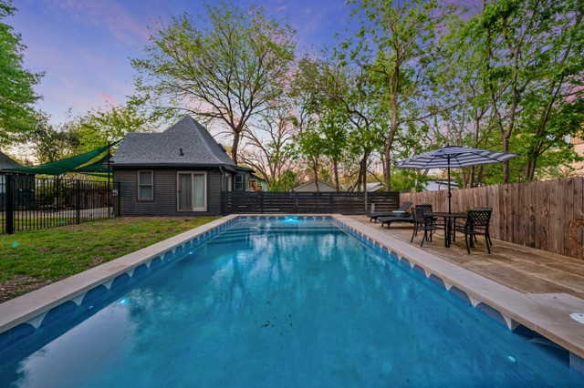 1503 Drake Avenue, Unit B Austin, TX 78704 - Photo 2 of 23