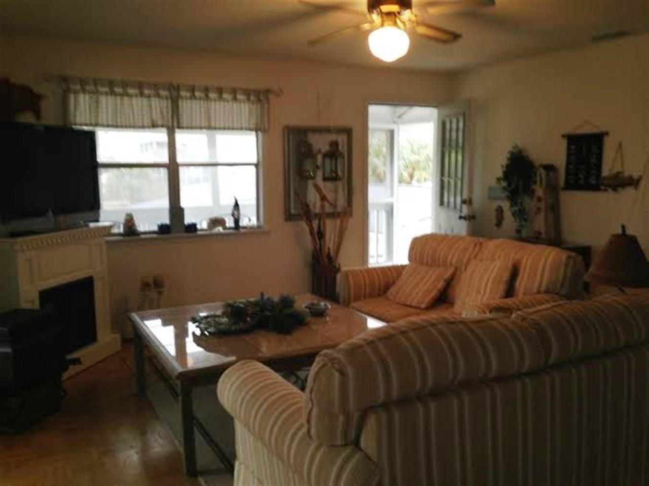 1512 Shell Point Road, Unit 1 Crawfordville, FL 32327 - Photo 5 of 19 Gallery Image 5