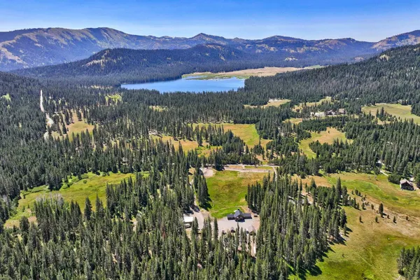 $6,888,888 | 804 Fiberboard Road, Sierraville, CA 96126