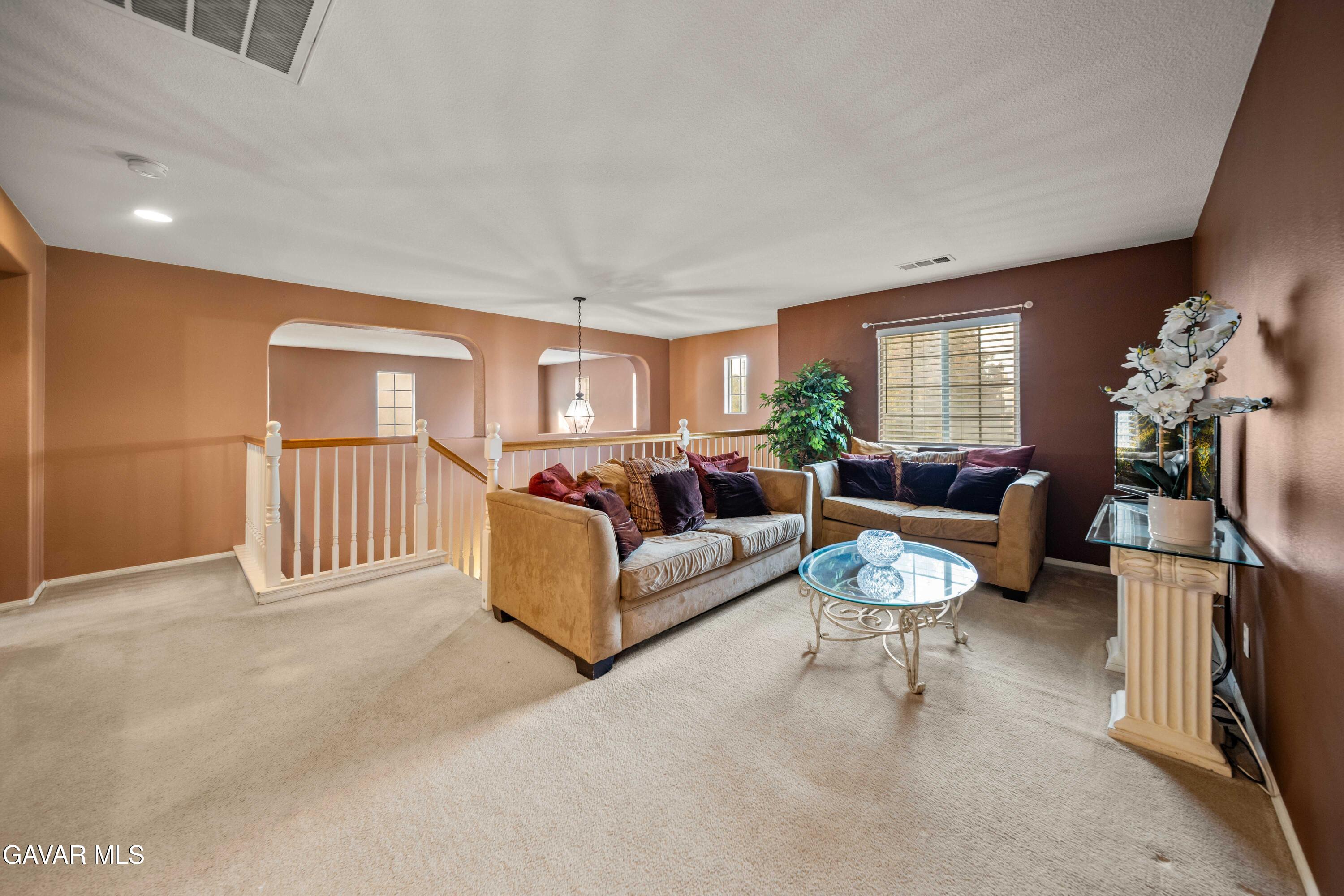 4818 Jade Court Lancaster, CA 93536 - Photo 4 of 37 22