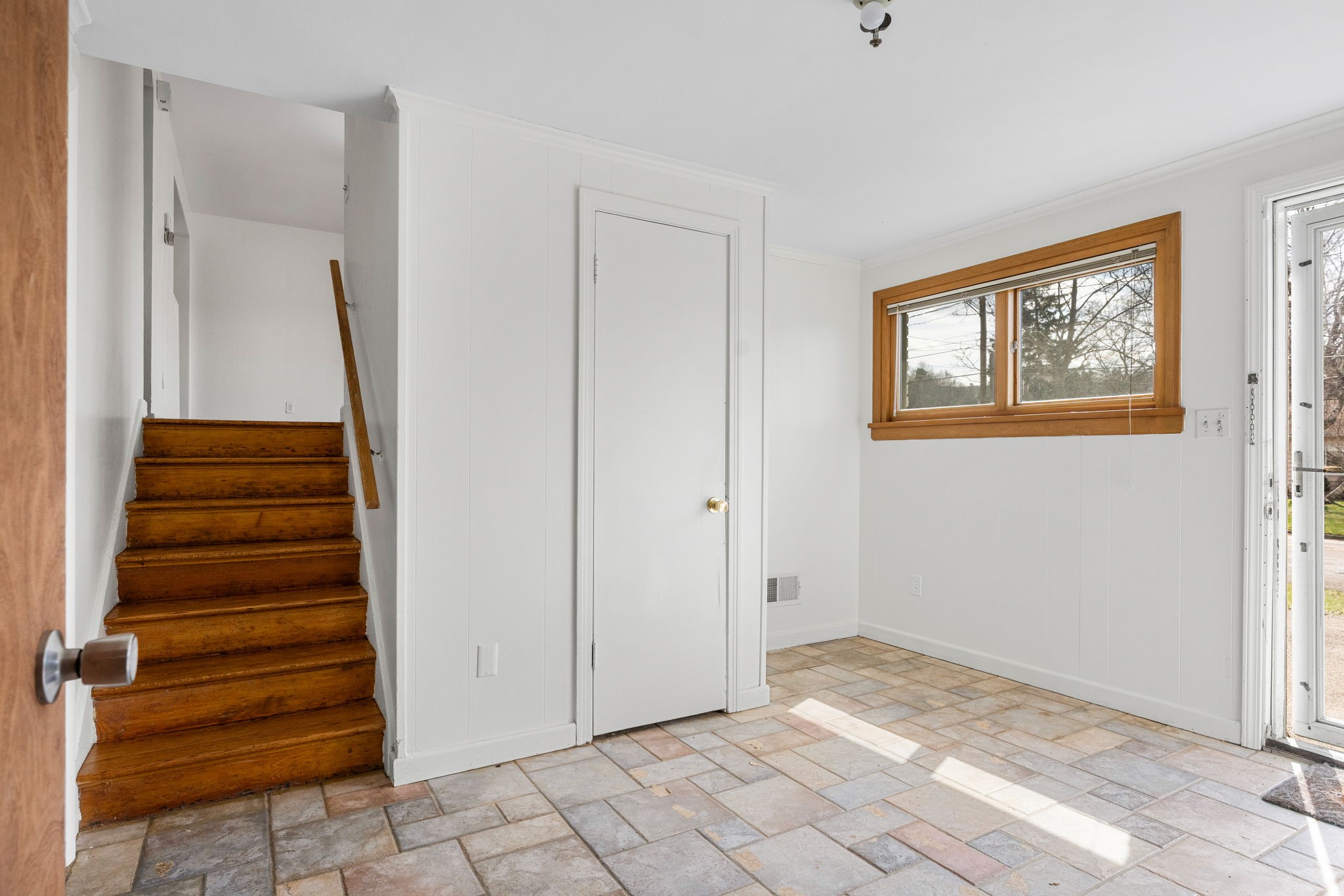 813 Country Club Road Vestal, NY 13850 - Photo 3 of 26