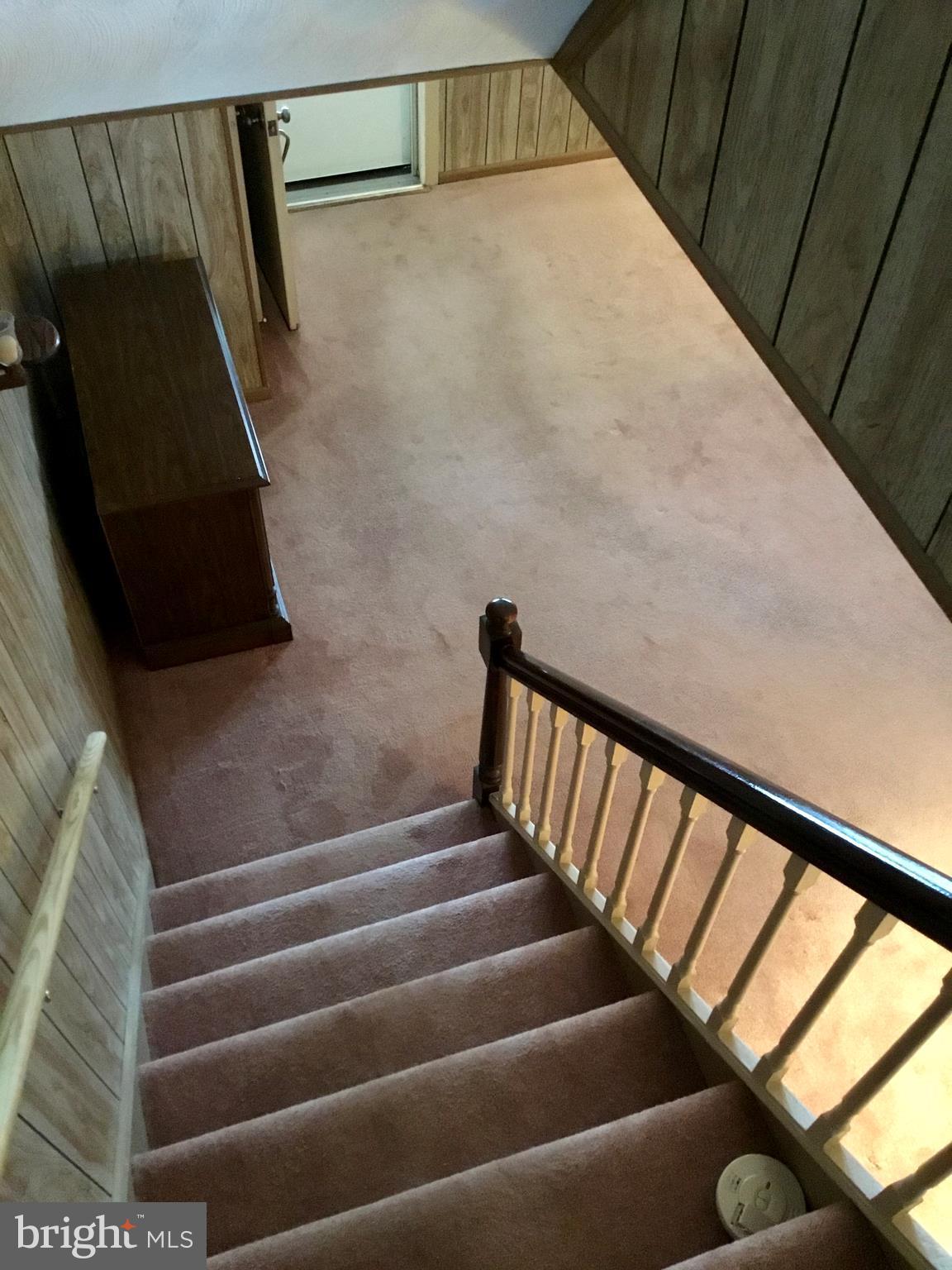 947 Arncliffe Road Baltimore, MD 21221 - Photo 8 of 20 a view of entryway