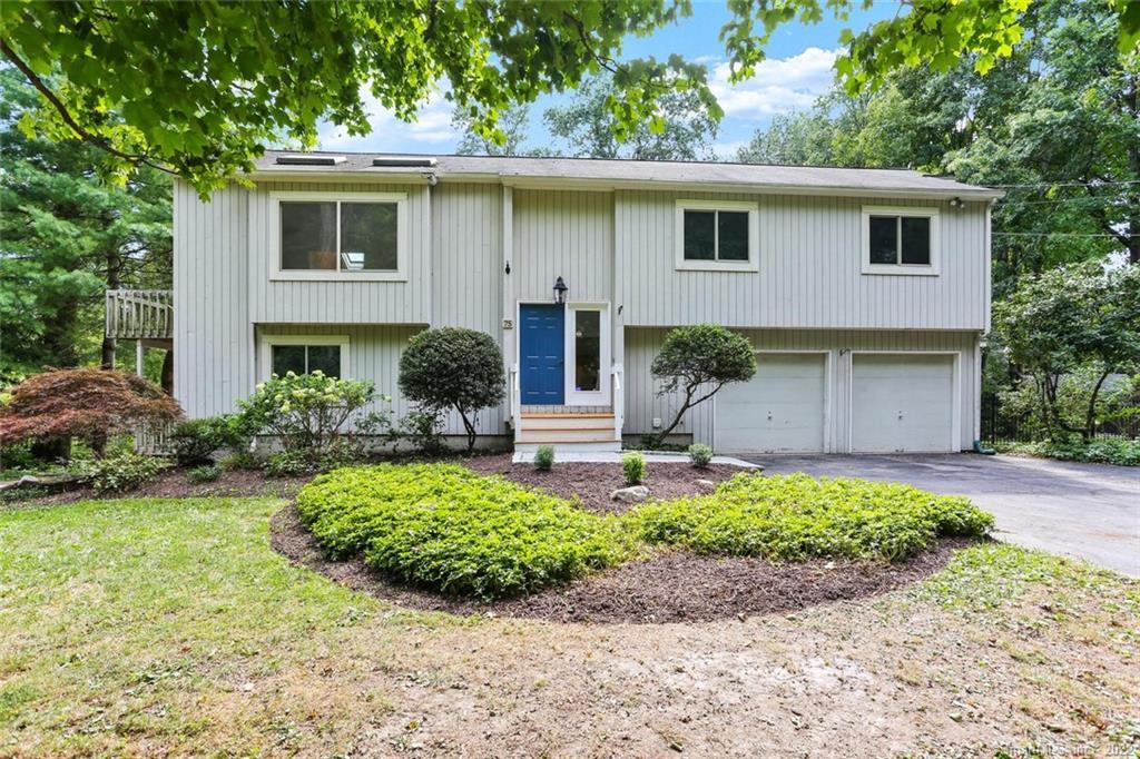 75 Cranbury Road Norwalk, CT 06851 - Photo 1 of 1