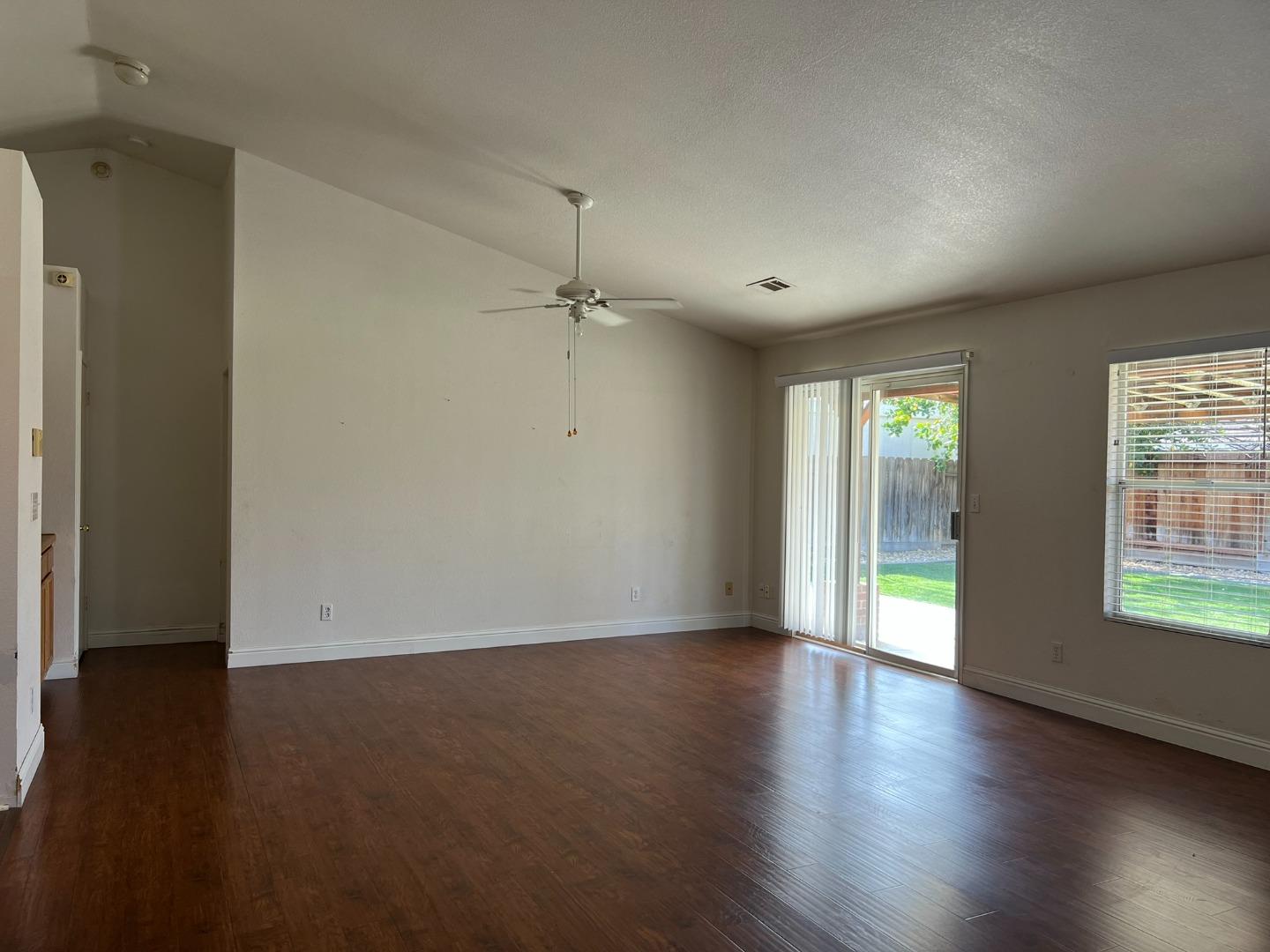 1867 Place Road Los Banos, CA 93635 - Photo 34 of 81 Gallery Image 34