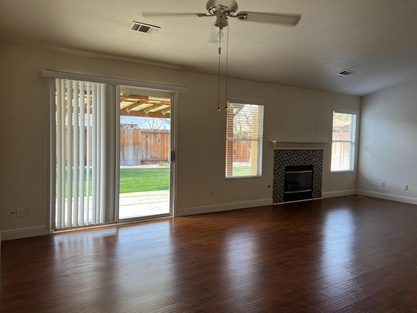 1867 Place Road Los Banos, CA 93635 - Photo 35 of 81 Gallery Image 35