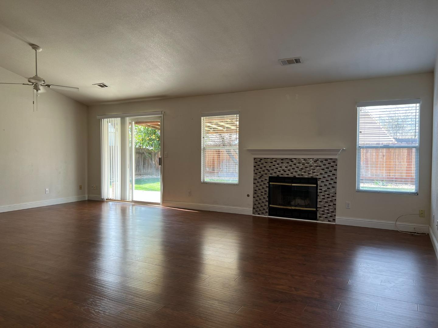 1867 Place Road Los Banos, CA 93635 - Photo 37 of 81 Gallery Image 37