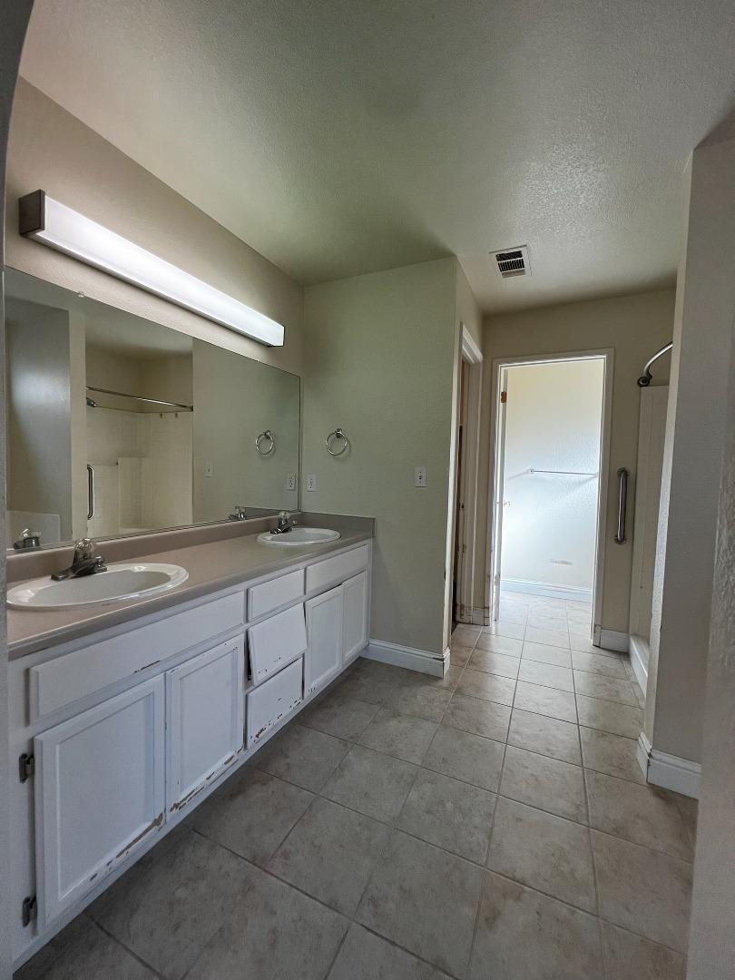 1867 Place Road Los Banos, CA 93635 - Photo 48 of 81 Gallery Image 48
