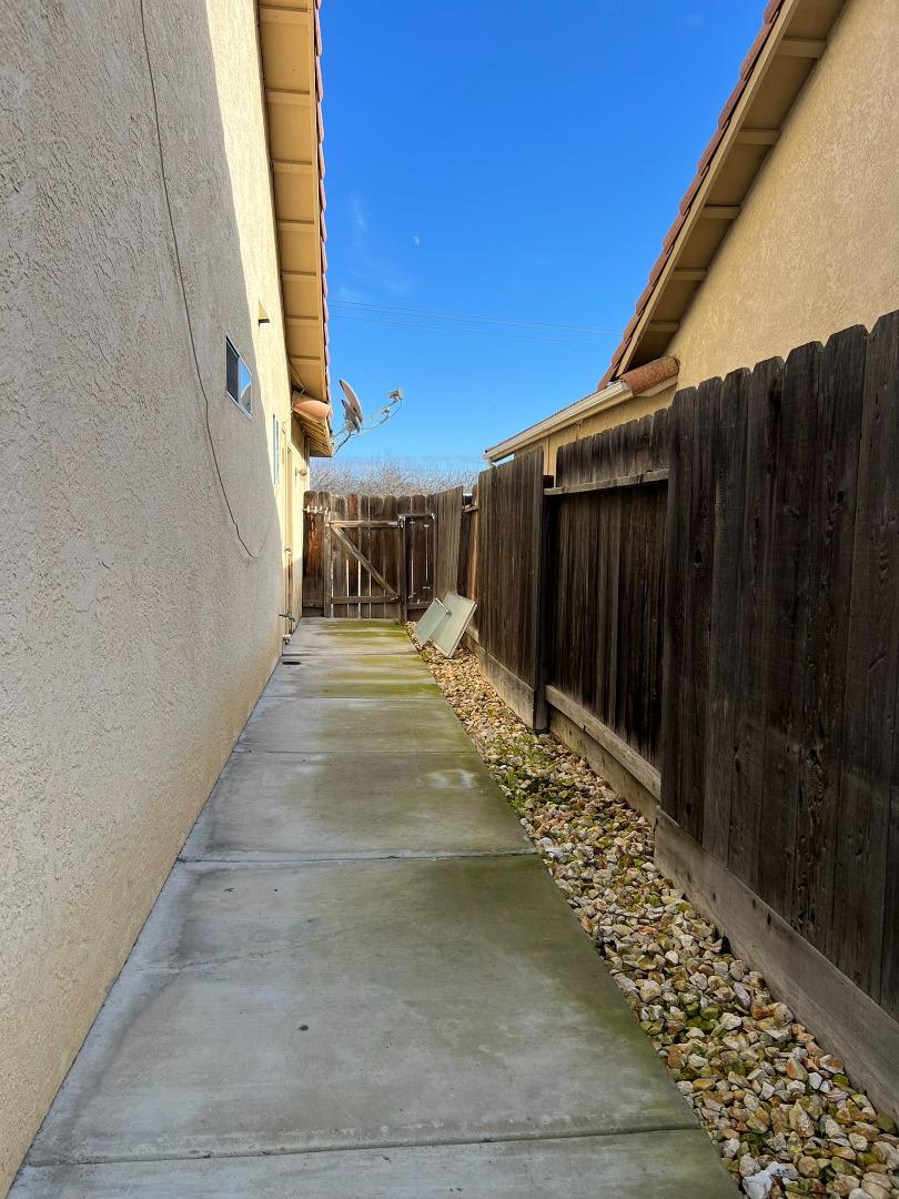 1867 Place Road Los Banos, CA 93635 - Photo 66 of 81 Gallery Image 66