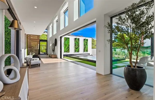 $18,995,000 | 53 Montecito Drive, Corona del Mar, CA 92625