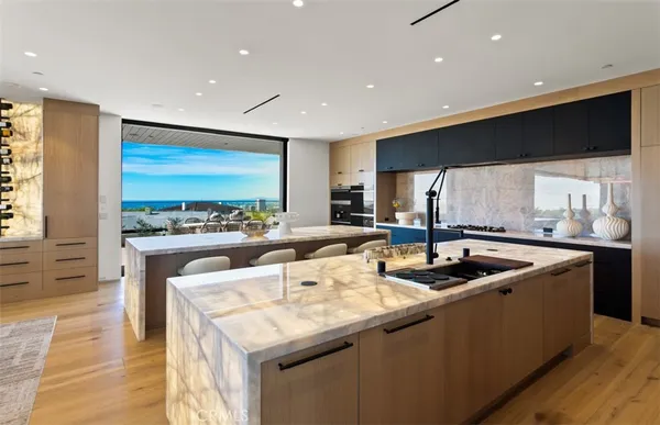 $18,995,000 | 53 Montecito Drive, Corona del Mar, CA 92625