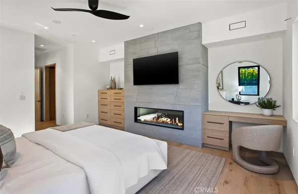 $18,995,000 | 53 Montecito Drive, Corona del Mar, CA 92625