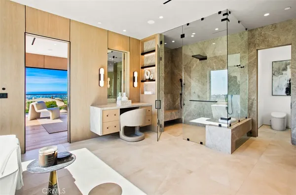 $18,995,000 | 53 Montecito Drive, Corona del Mar, CA 92625
