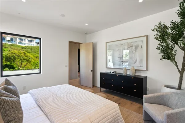 $18,995,000 | 53 Montecito Drive, Corona del Mar, CA 92625