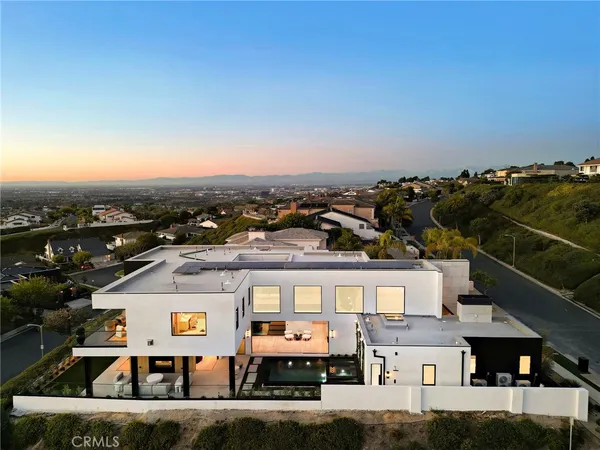 $18,995,000 | 53 Montecito Drive, Corona del Mar, CA 92625