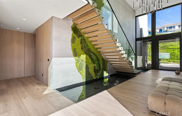 $18,995,000 | 53 Montecito Drive, Corona del Mar, CA 92625