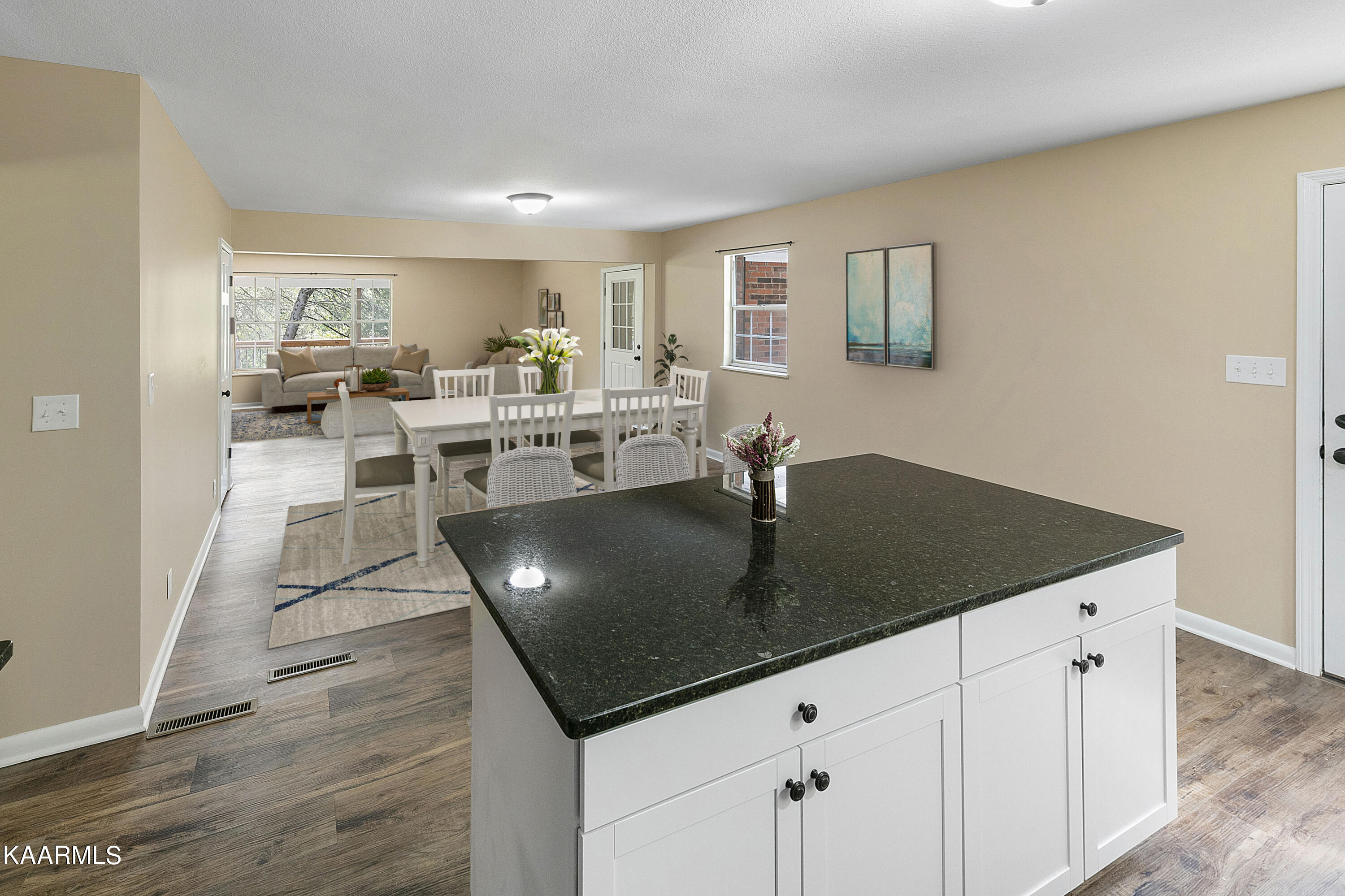 3915 Idumea Road Corryton, TN 37721 - Photo 11 of 39 Dining