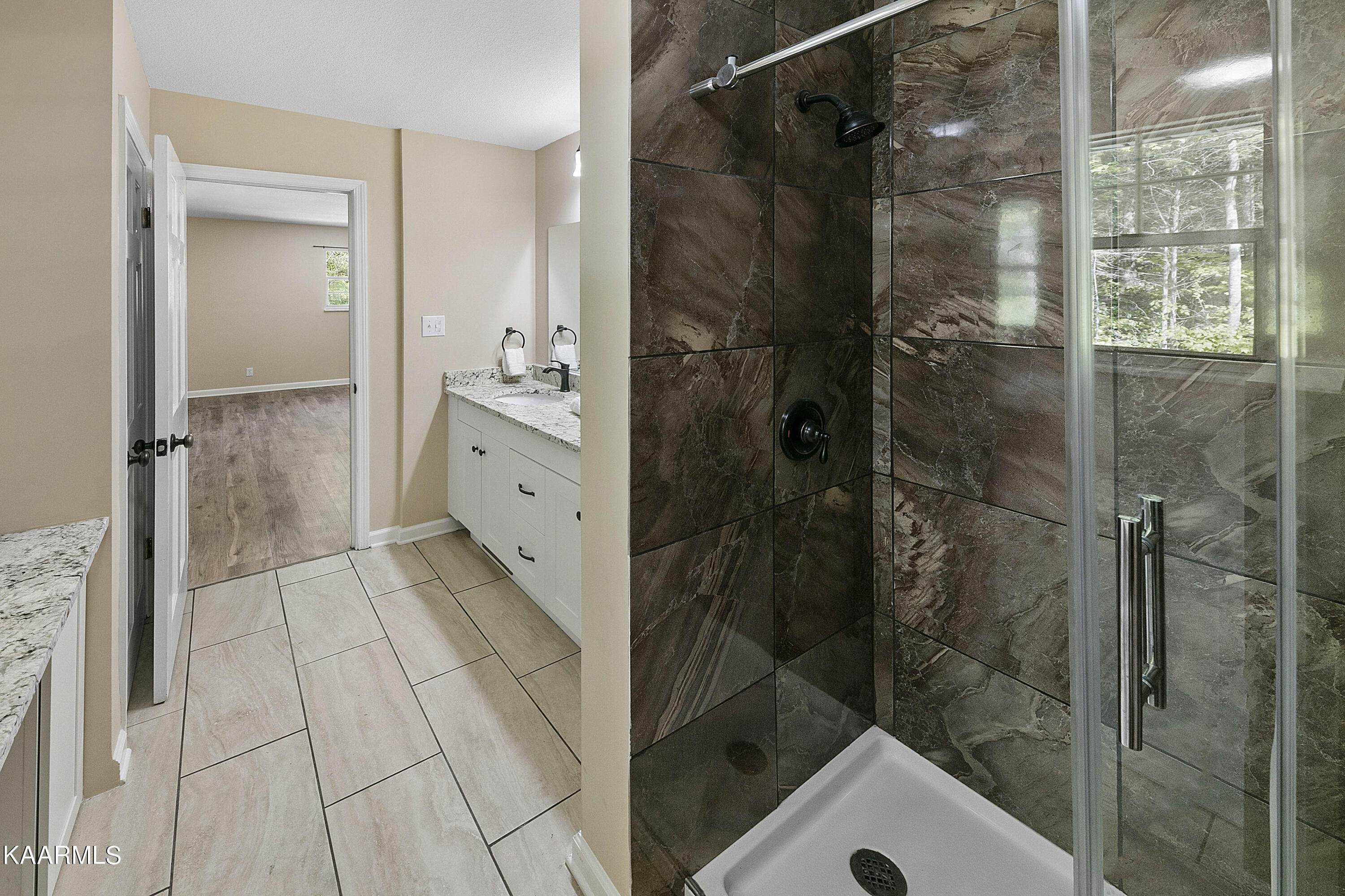 3915 Idumea Road Corryton, TN 37721 - Photo 19 of 39 Walk-In Shower