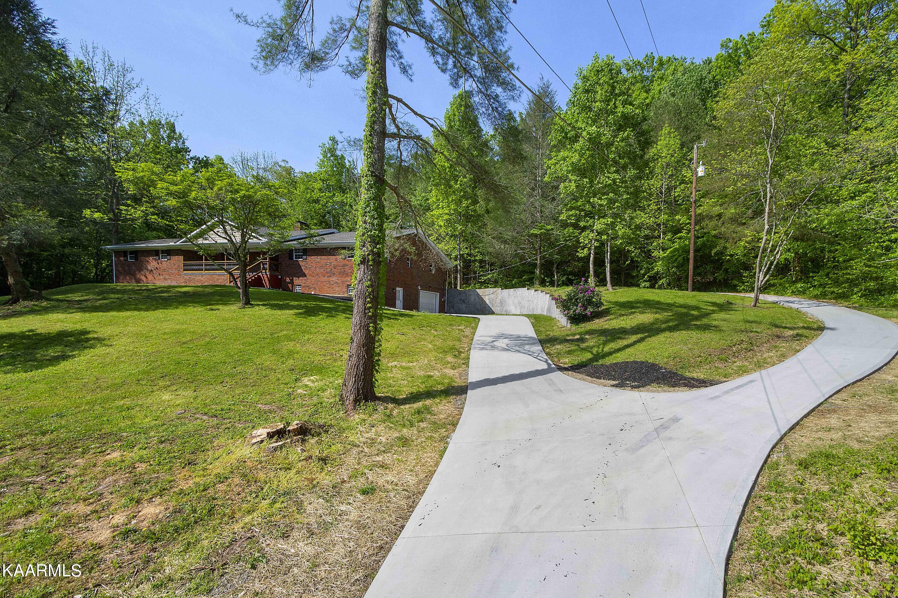 3915 Idumea Road Corryton, TN 37721 - Photo 2 of 39 Concrete Drive