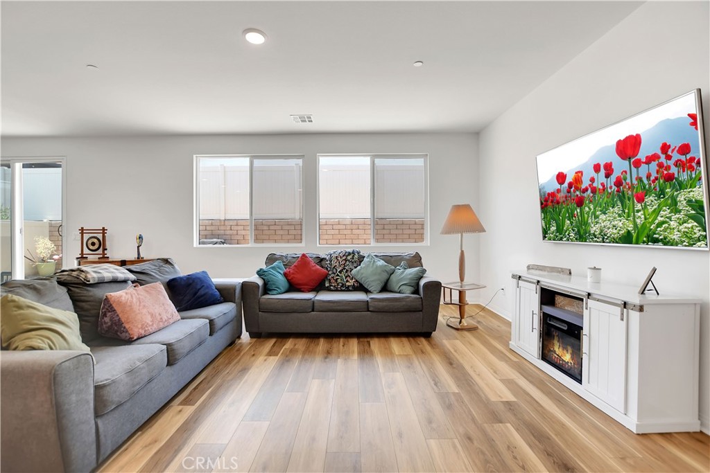 32469 Peters Street Menifee, CA 92584 - Photo 8 of 35
