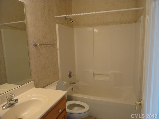 8057 Stevens Mill Road Matthews, NC 28104 - Photo 10 of 16 Gallery Image 10