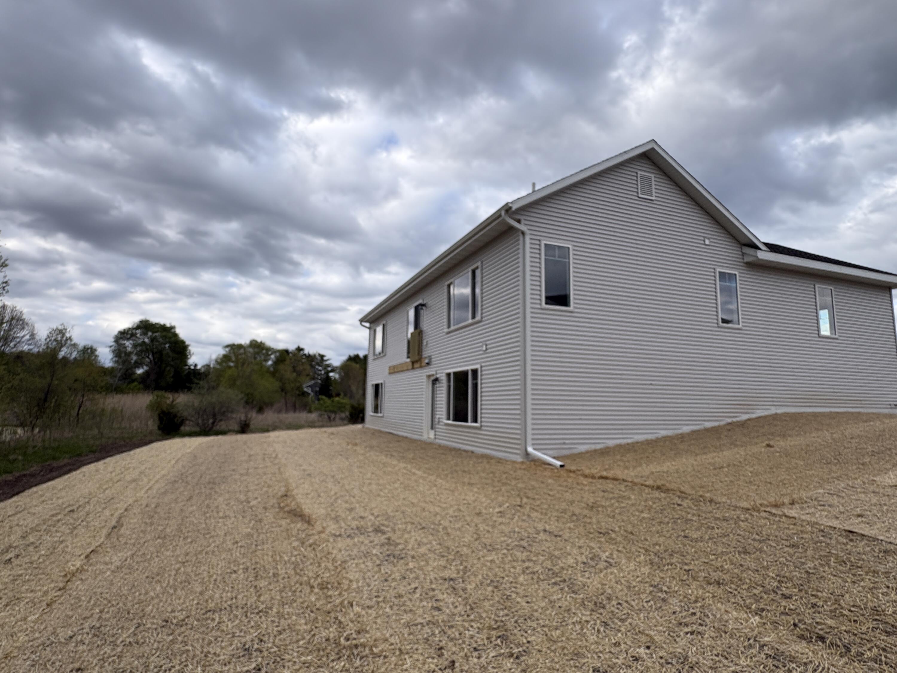 267 Cardinal Drive Sullivan, WI 53178 - Photo 13 of 37 Private Yard