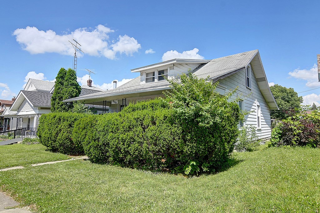 1424 Coventry Road Dayton, OH 45410 - Photo 2 of 21