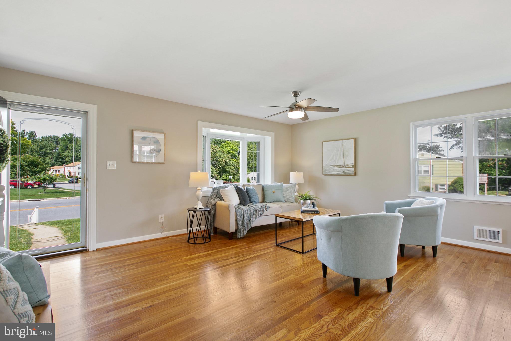 500 Crosby Road Baltimore, MD 21228 - Photo 4 of 41 Beautiful hardwoods Spacious Living Room!