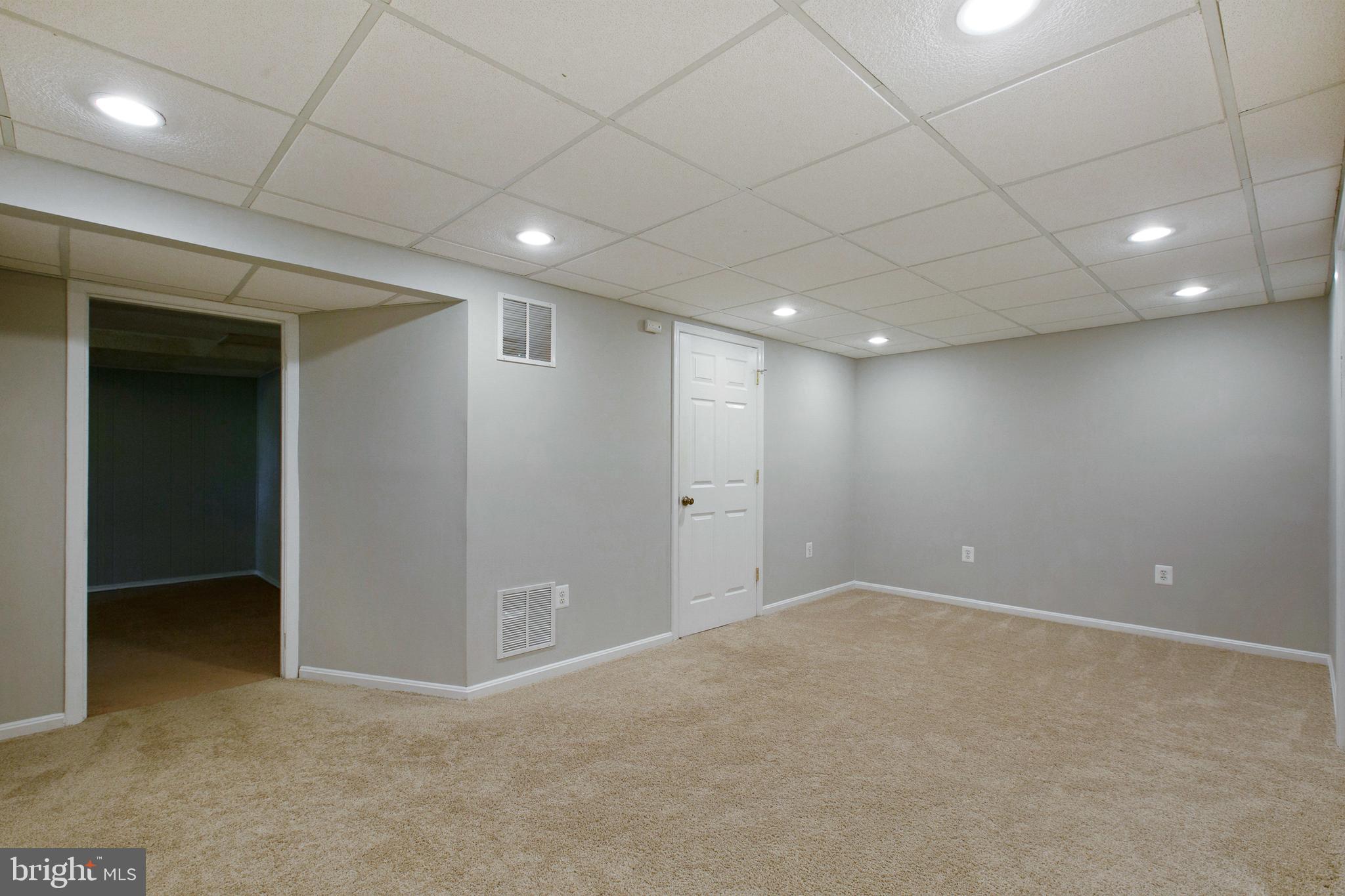 500 Crosby Road Baltimore, MD 21228 - Photo 30 of 41 Nicely finished