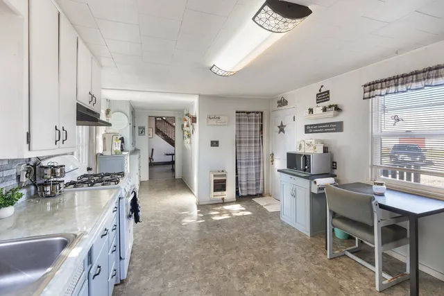 $274,900 | 1624 East 1200 North Road, Milford, IL 60953