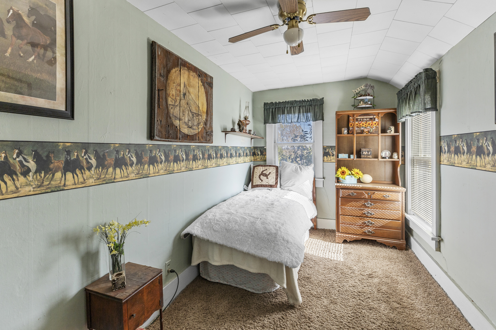 1624 East 1200 North Road Milford, IL 60953 - Photo 28 of 45 a bedroom with furniture and a bed