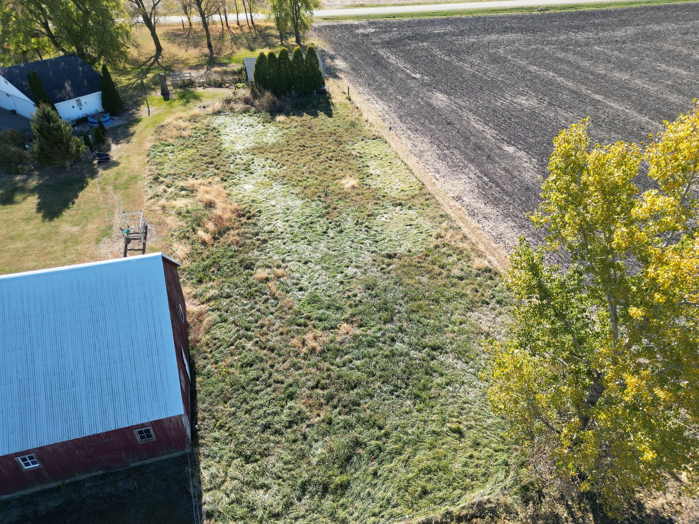 1624 East 1200 North Road Milford, IL 60953 - Photo 38 of 45 a view of balcony with wooden floor