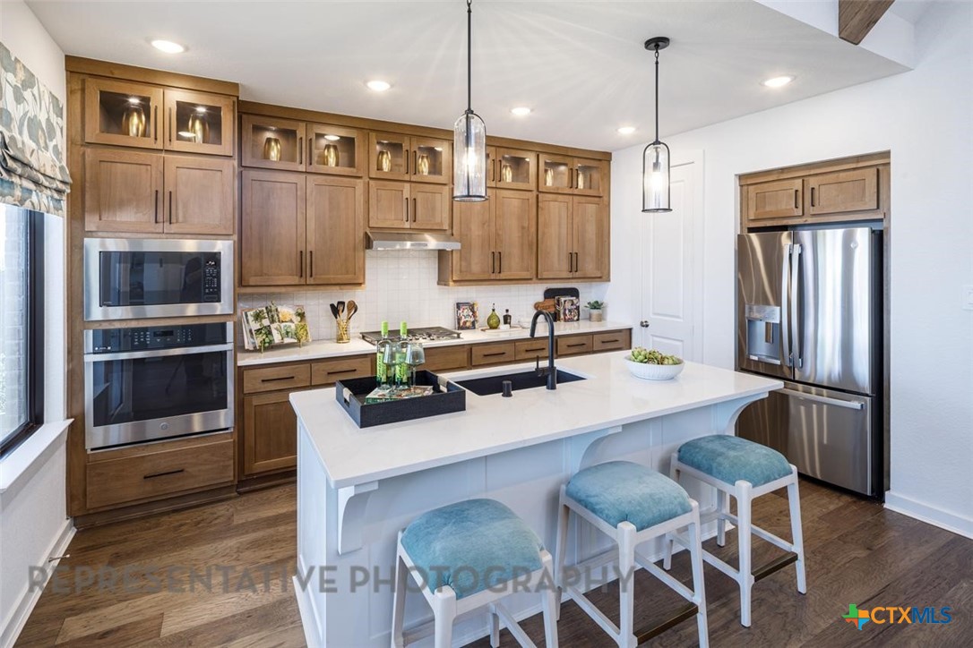 9517 Boathouse Drive Austin, TX 78744 - Photo 6 of 24 Kitchen